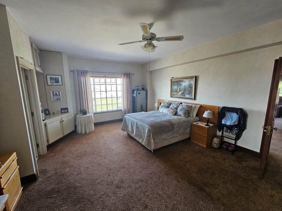 4 Bedroom Property for Sale in Aston Bay Eastern Cape